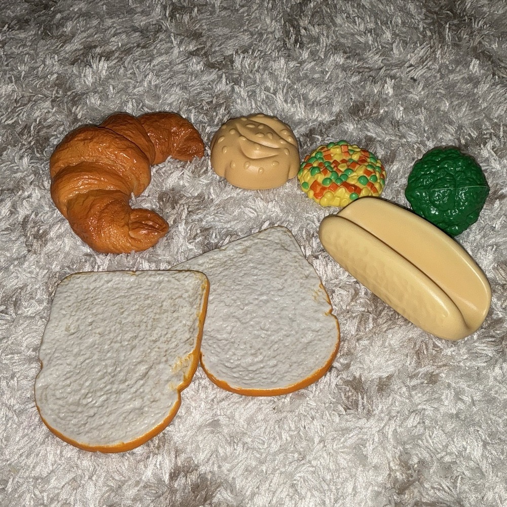 Large Lot Vintage Play Food Toys Realistic Croissant Hot Dog Bun Bread‎ Broccoli
